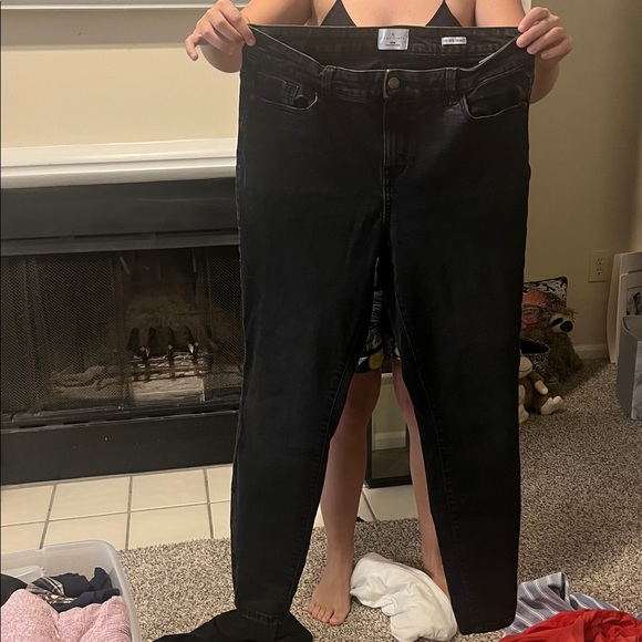 Elegant Black Skinny Jeans for Women - Picture 2 of 2